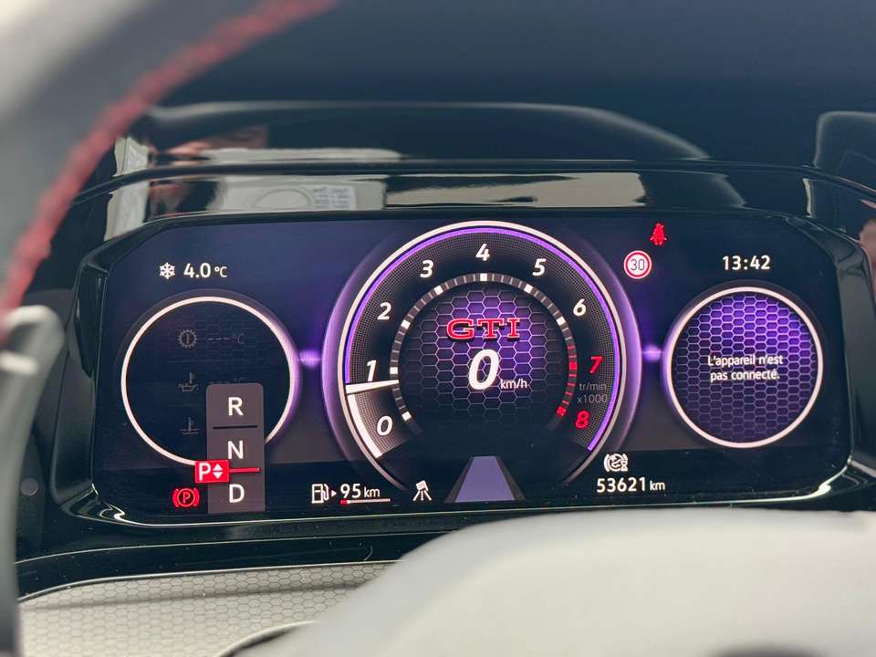 Volkswagen Golf GTI - Imagem 11