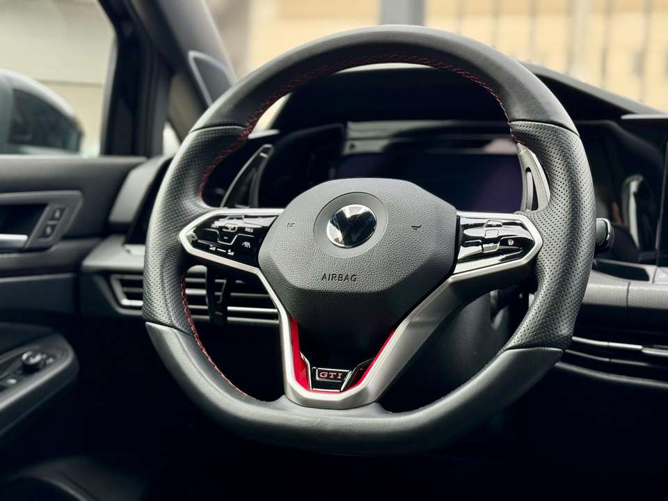 Volkswagen Golf GTI - Imagem 12