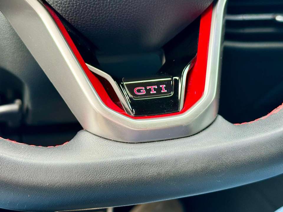 Volkswagen Golf GTI - Imagem 13