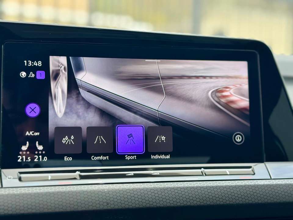 Volkswagen Golf GTI - Imagem 17