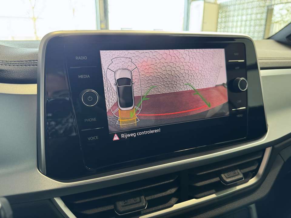 Volkswagen T-Roc - Imagem 9