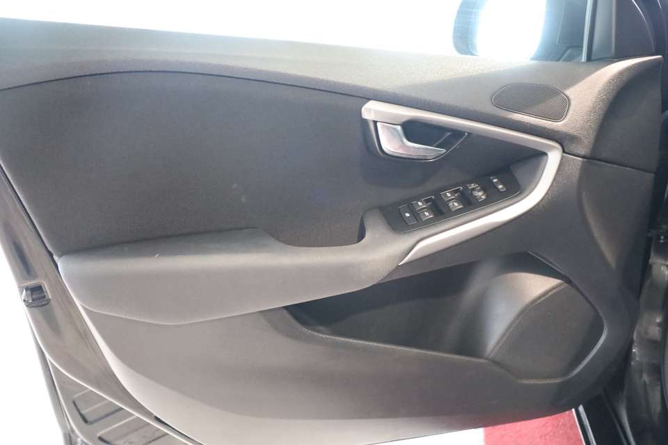 Volvo V40 - Imagem 10