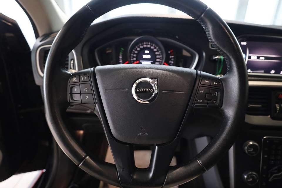 Volvo V40 - Imagem 18