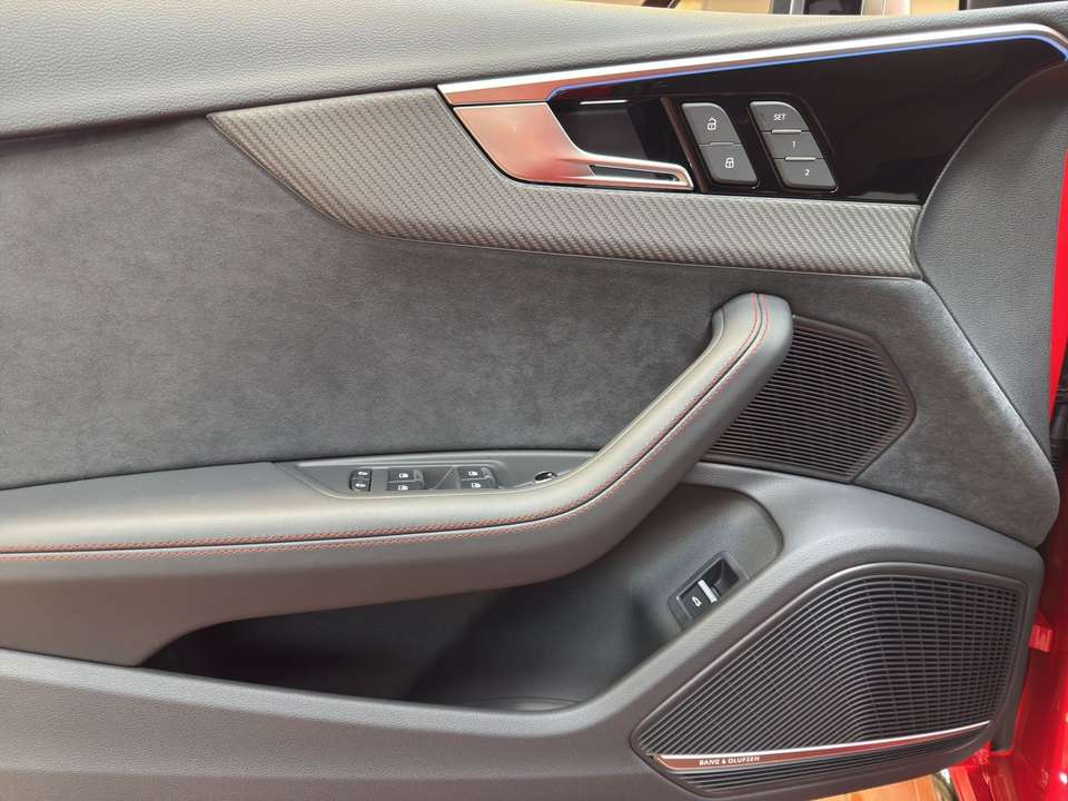 Audi RS4 - Imagem 13