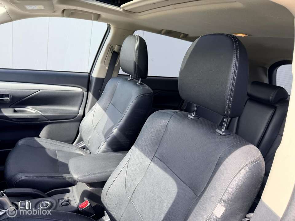 Mitsubishi Outlander - Imagem 12