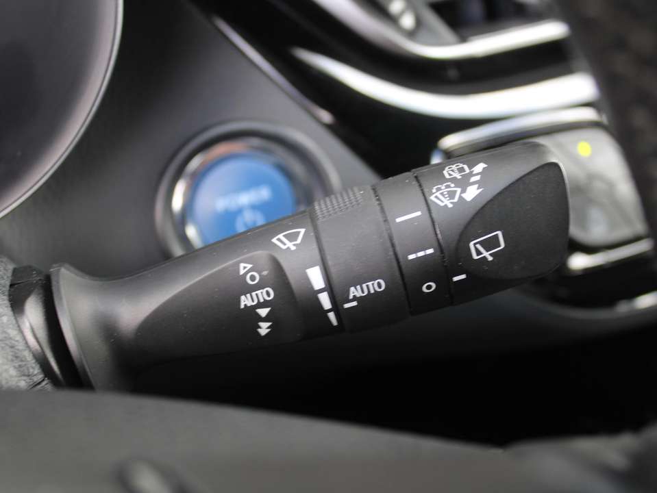 Toyota C-HR - Imagem 15