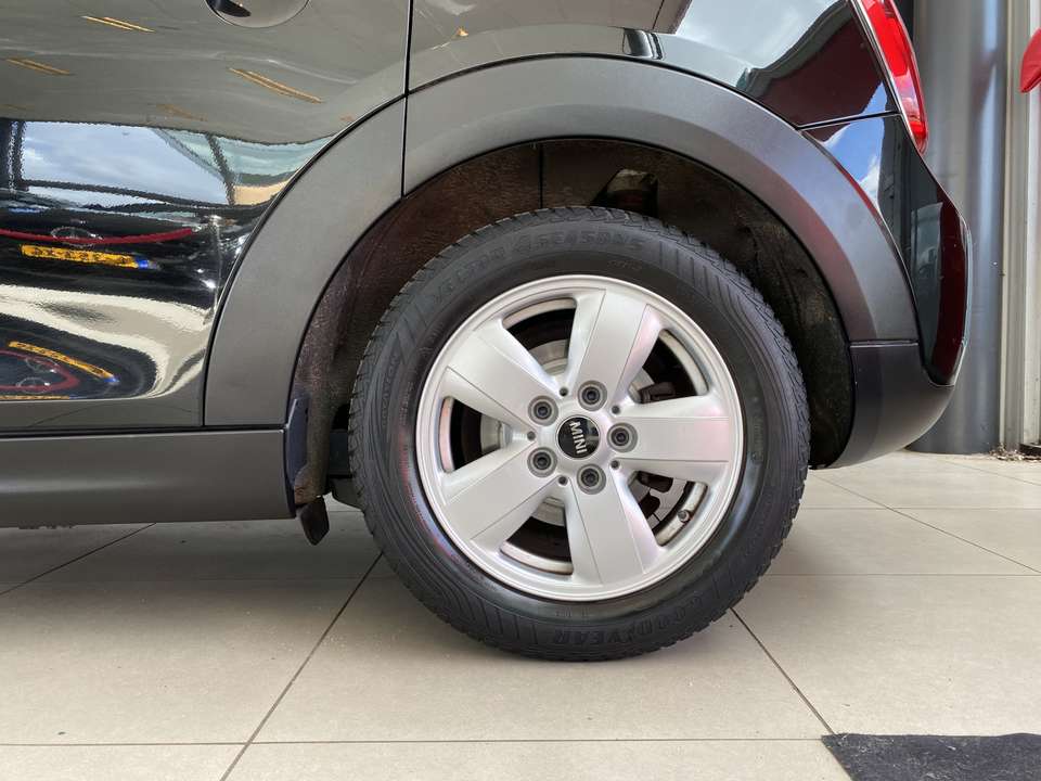 MINI One - Imagem 10