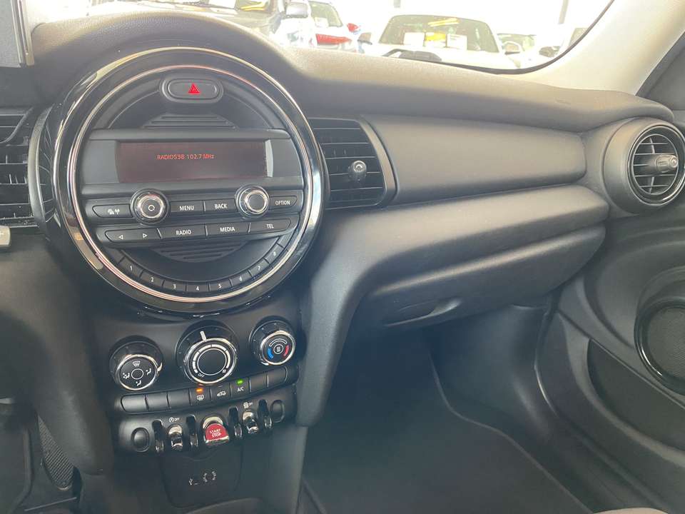 MINI One - Imagem 13