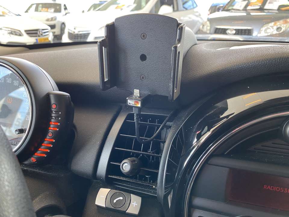 MINI One - Imagem 14