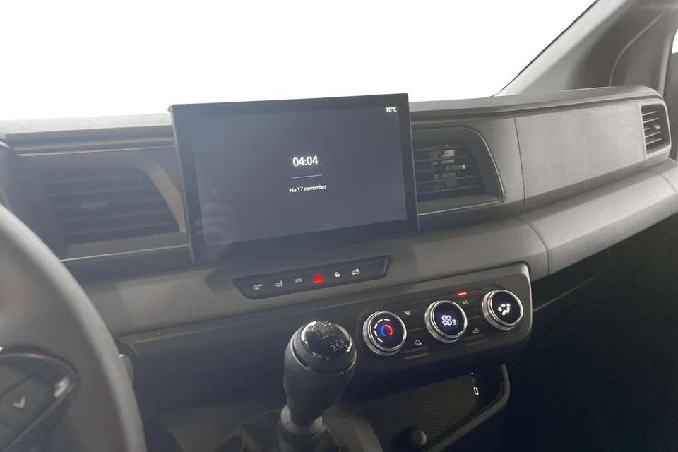 Nissan Interstar - Imagem 14