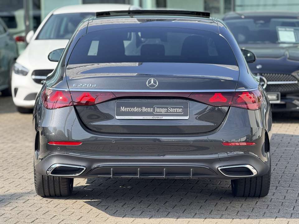 Mercedes-Benz E 220 - Imagem 6