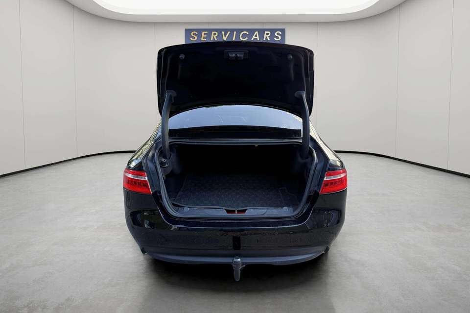 Jaguar XE - Imagem 7