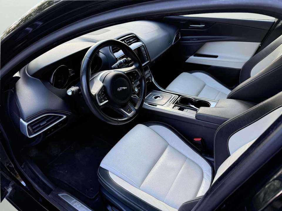 Jaguar XE - Imagem 11