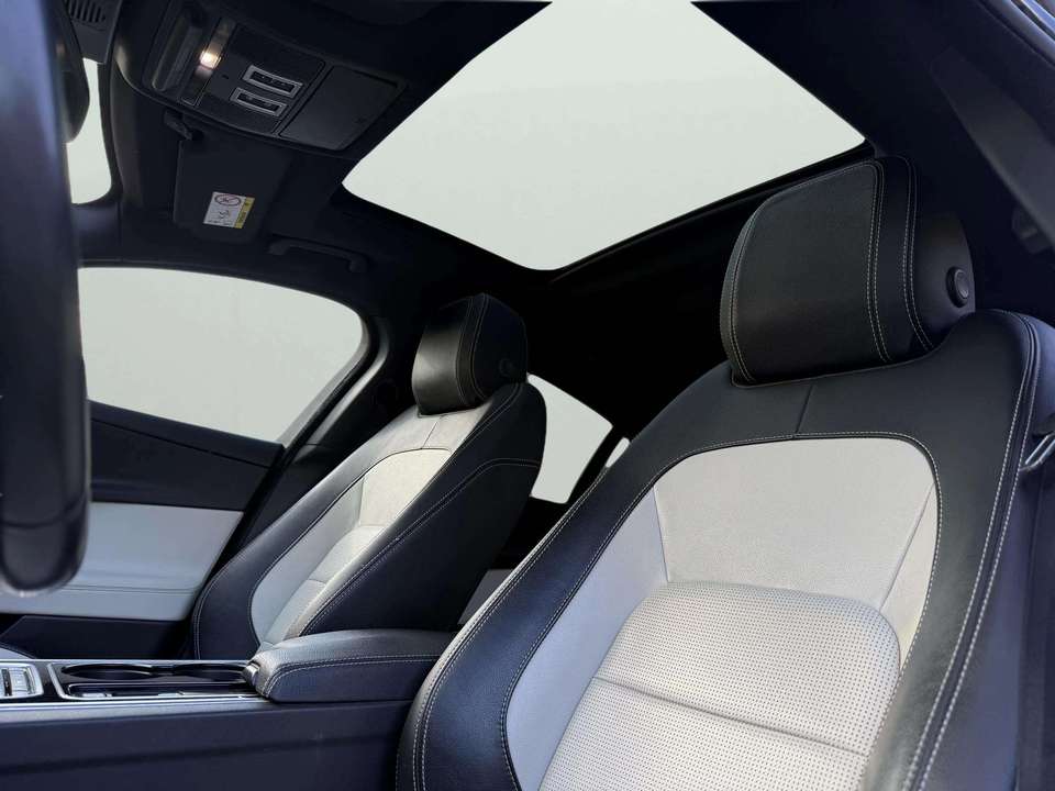 Jaguar XE - Imagem 12