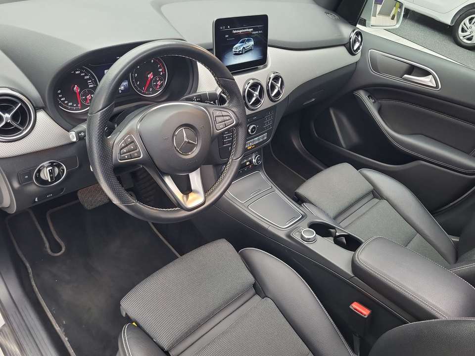 Mercedes-Benz B 250 - Imagem 13
