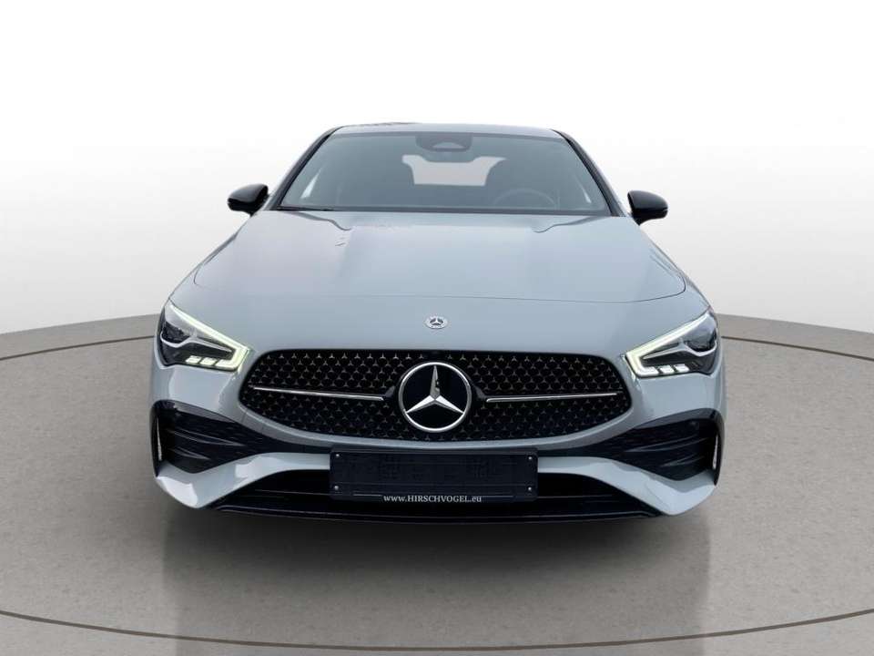 Mercedes-Benz CLA 220 - Imagem 3