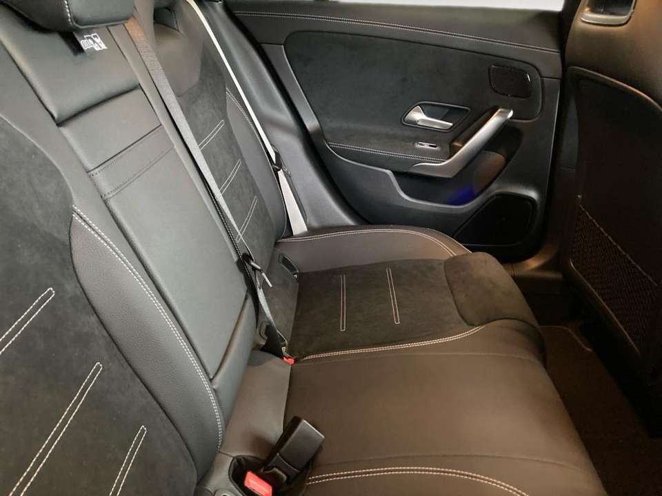 Mercedes-Benz CLA 200 - Imagem 9