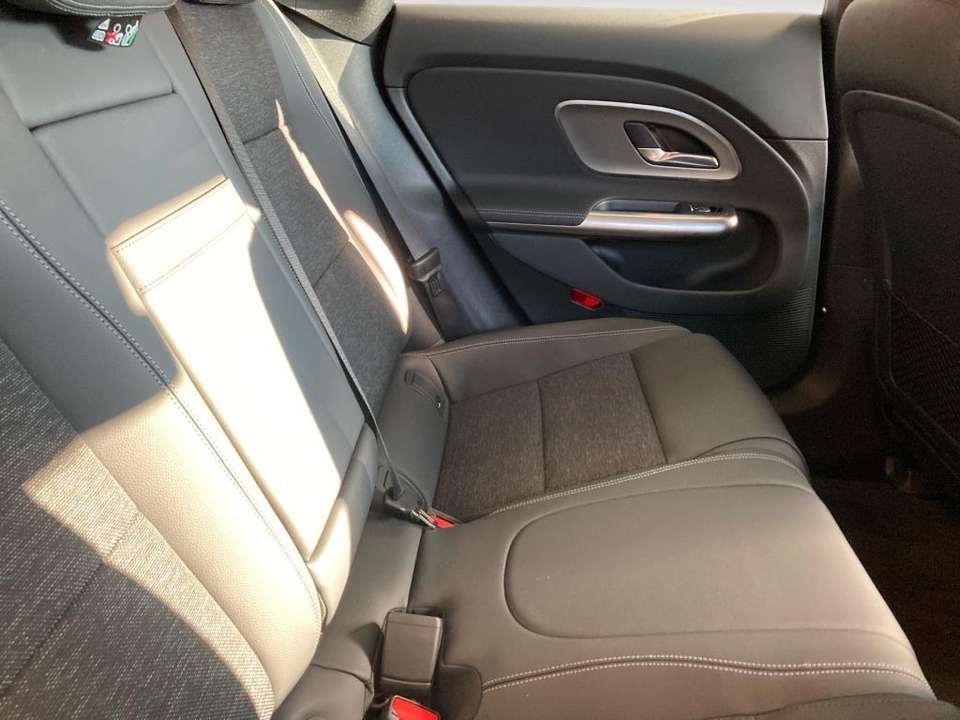 Mercedes-Benz CLA 250 - Imagem 9