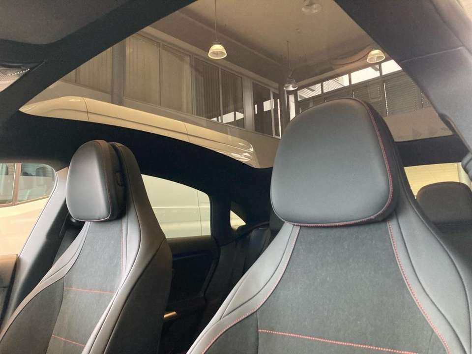 Mercedes-Benz CLA 200 - Imagem 15