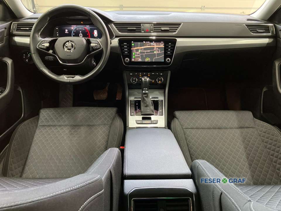 Skoda Superb - Imagem 8