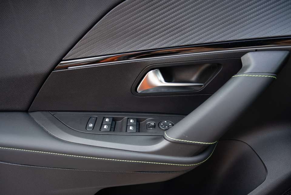 Peugeot 2008 - Imagem 12