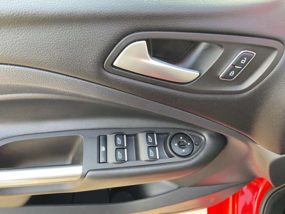 Ford Kuga - Imagem 14