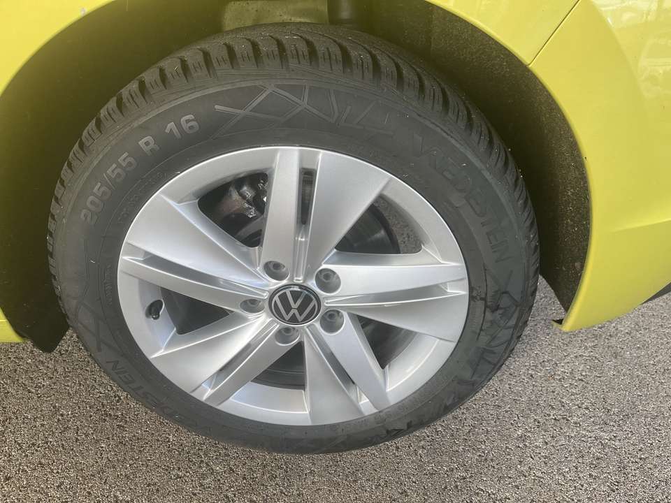 Volkswagen Golf - Imagem 8