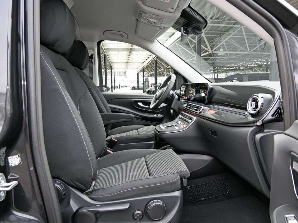 Mercedes-Benz V 300 - Imagem 9