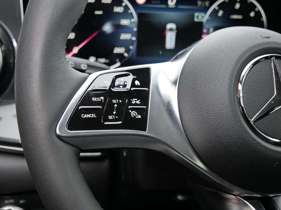 Mercedes-Benz V 300 - Imagem 10