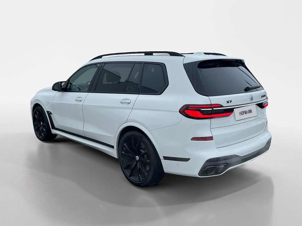 BMW X7 M - Imagem 8