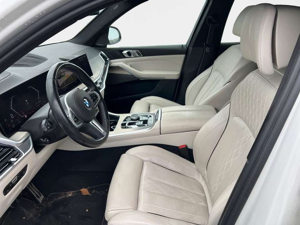 BMW X7 M - Imagem 10