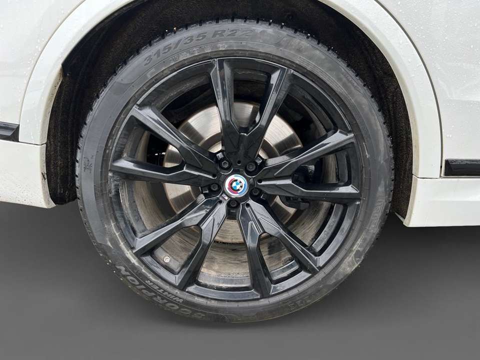 BMW X7 M - Imagem 15