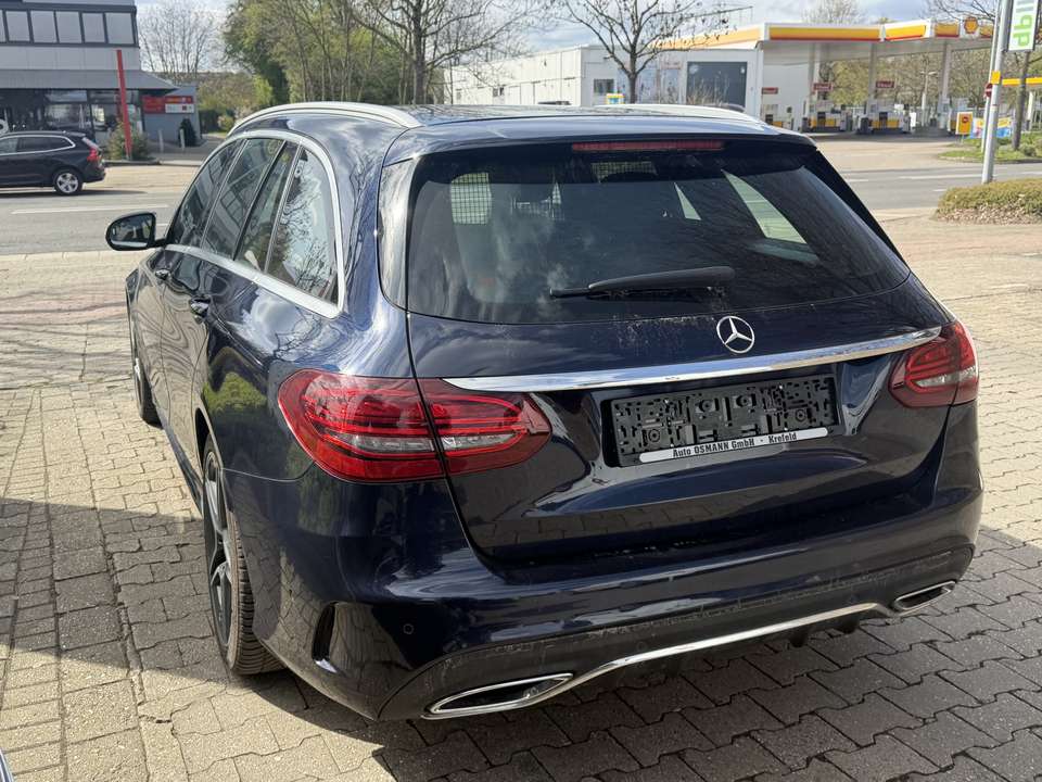 Mercedes-Benz C 220 - Imagem 4