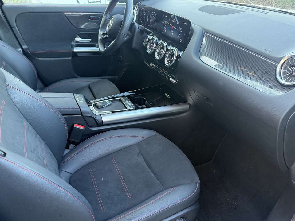 Mercedes-Benz GLA 200 - Imagem 7