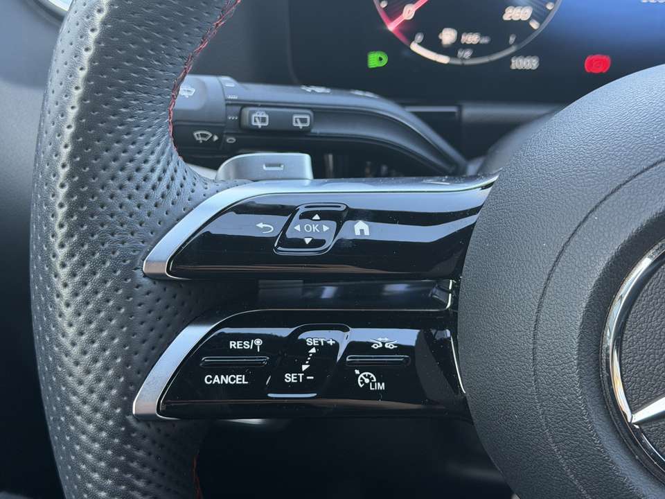 Mercedes-Benz GLA 200 - Imagem 13