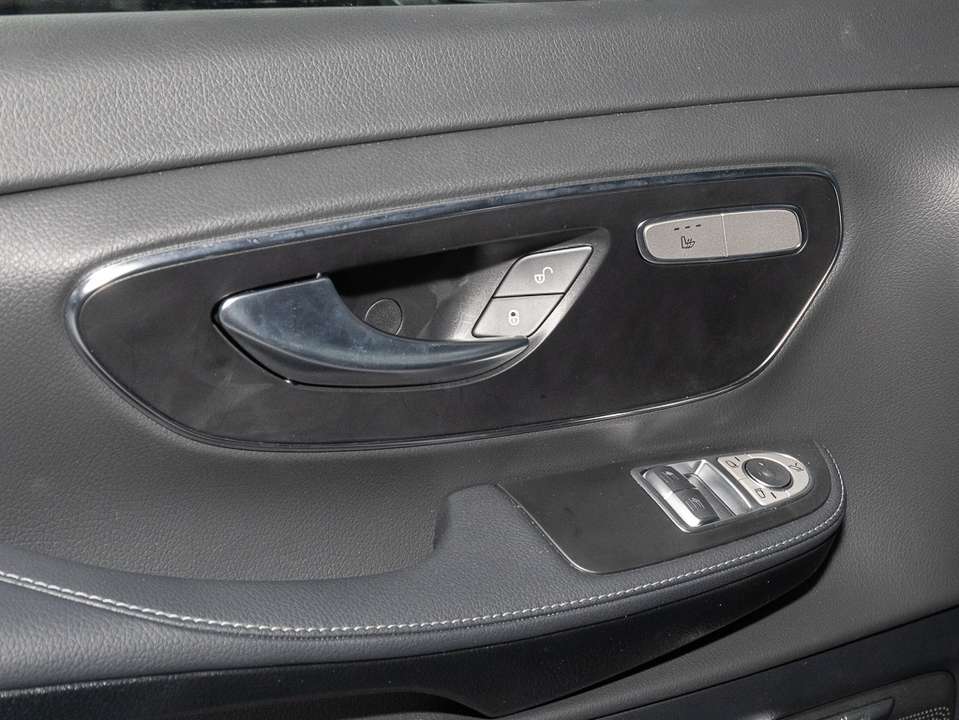 Mercedes-Benz V 300 - Imagem 6