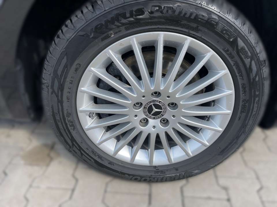 Mercedes-Benz V 250 - Imagem 8