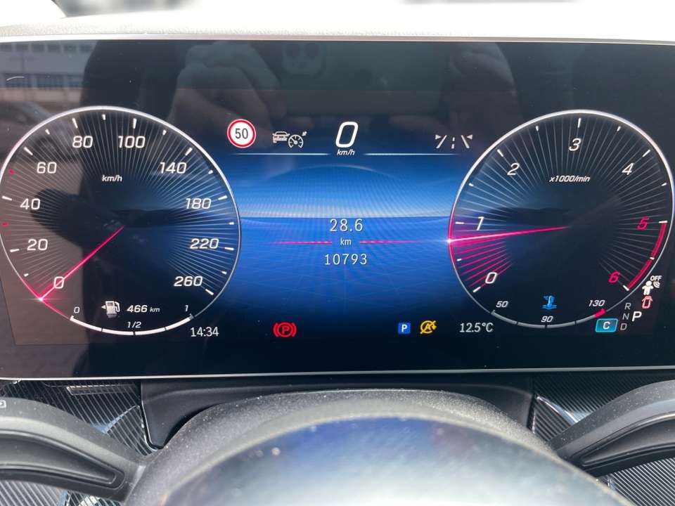 Mercedes-Benz V 250 - Imagem 15