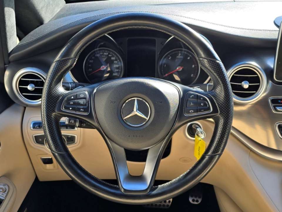 Mercedes-Benz V 250 - Imagem 12