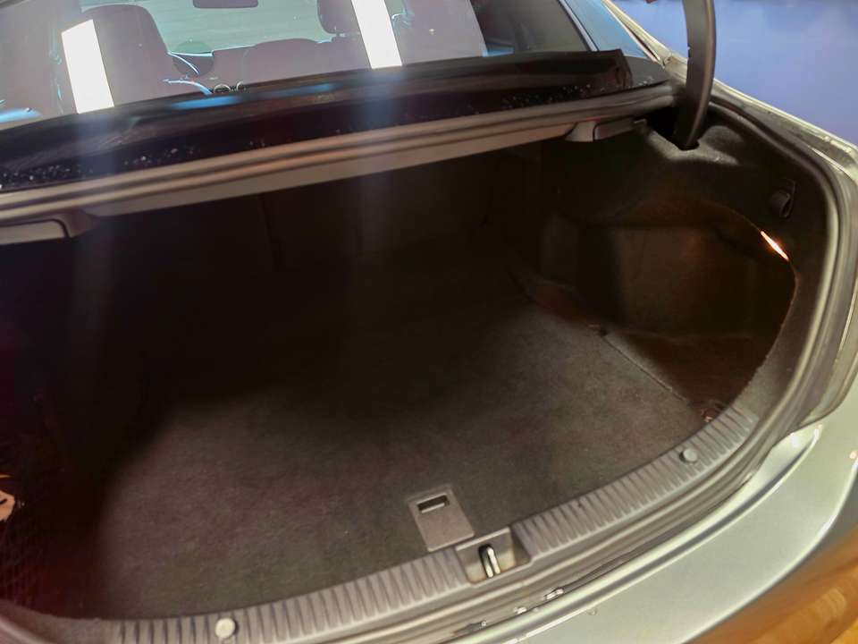 Mercedes-Benz C 200 - Imagem 9