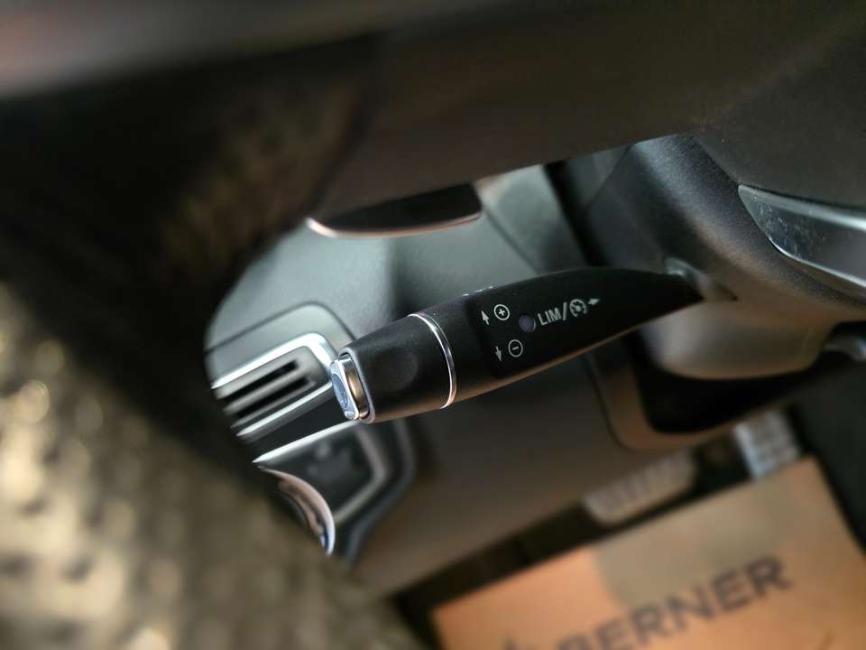 Mercedes-Benz C 200 - Imagem 15