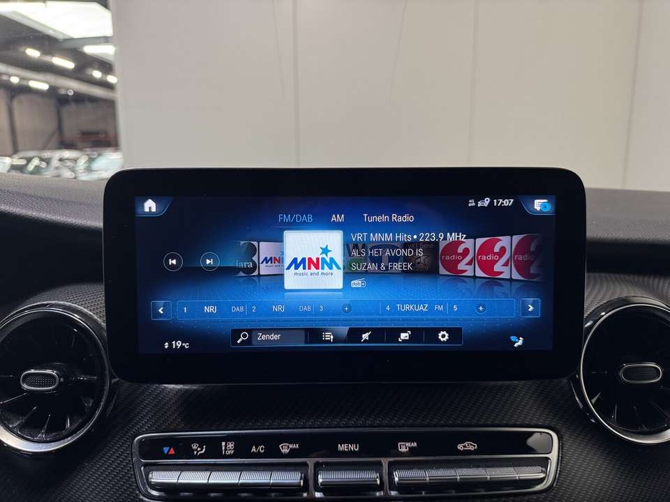 Mercedes-Benz V 300 - Imagem 15