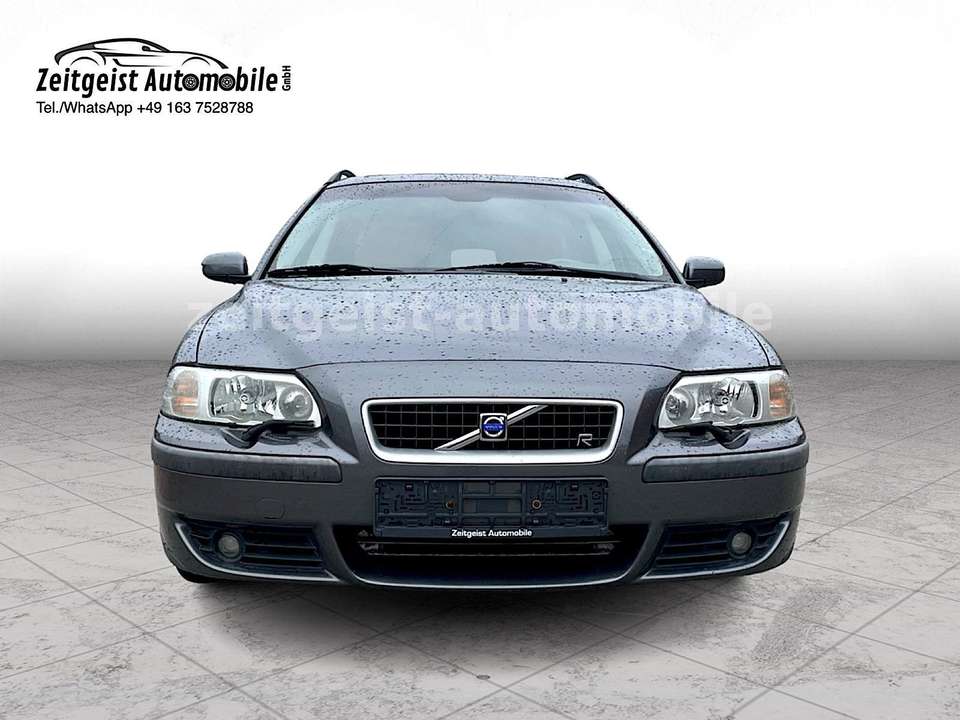 Volvo V70 - Imagem 2