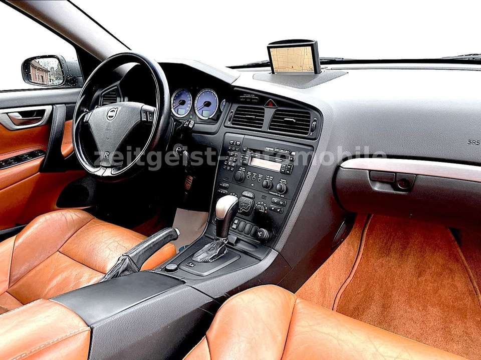 Volvo V70 - Imagem 12