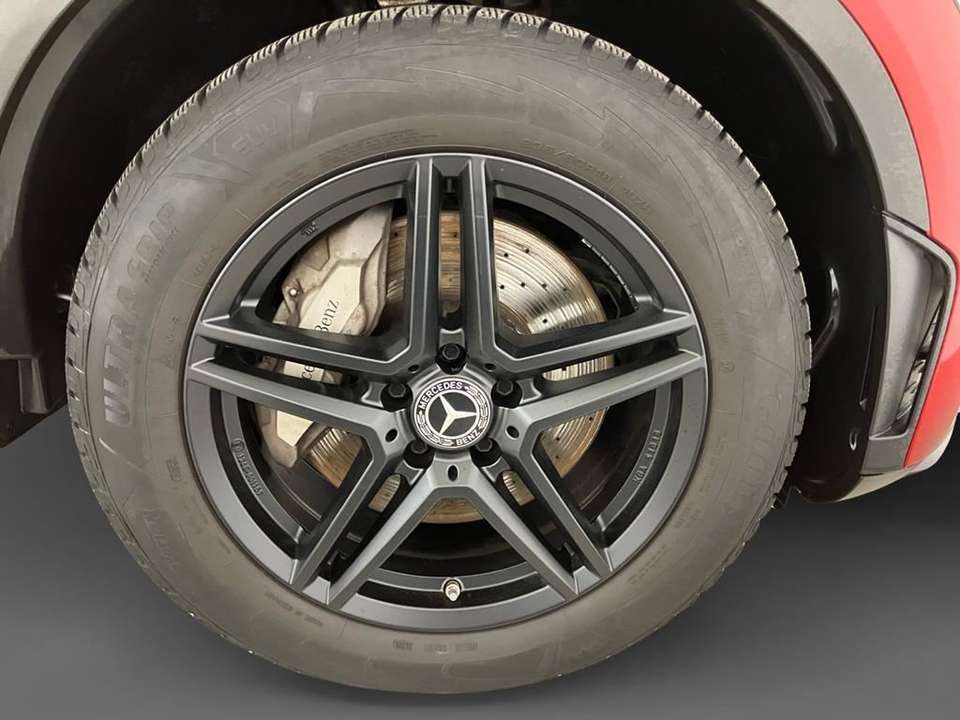 Mercedes-Benz GLC 220 - Imagem 13