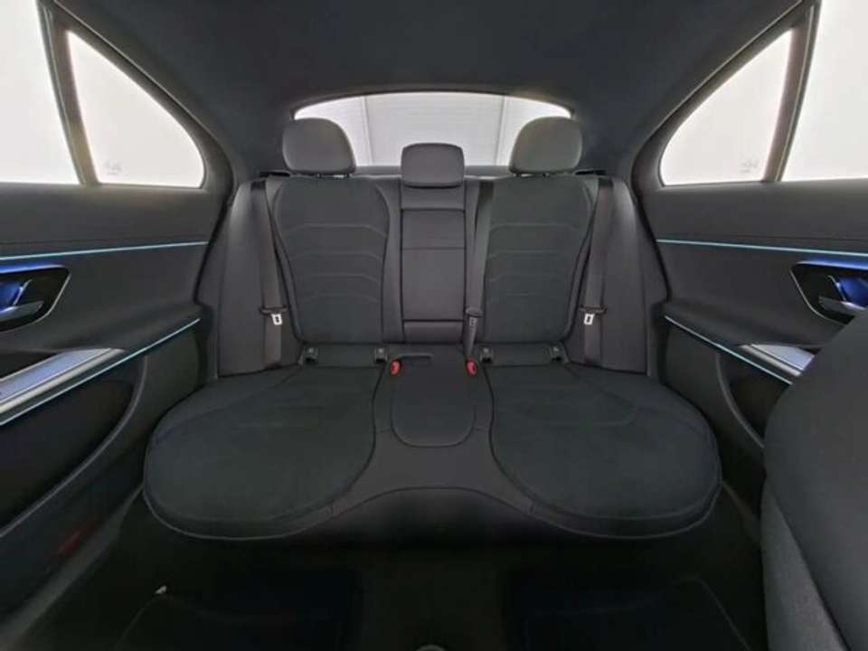 Mercedes-Benz E 300 - Imagem 8