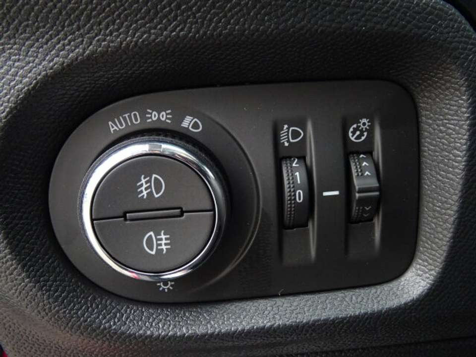 Opel Corsa - Imagem 9