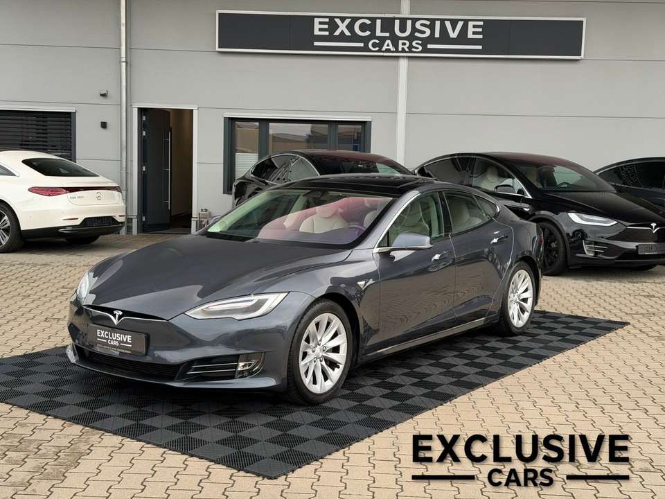 Tesla Model S - Imagem 1
