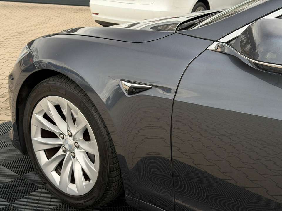 Tesla Model S - Imagem 8