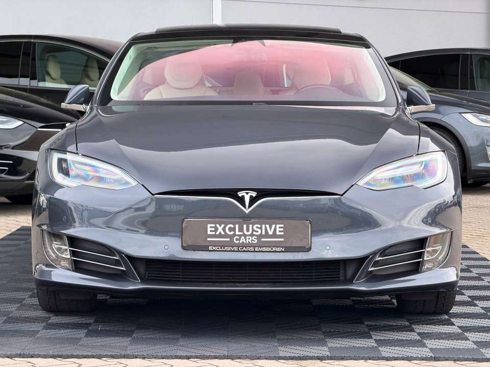 Tesla Model S - Imagem 11